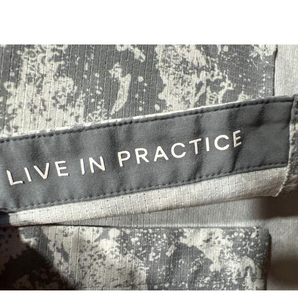 Lululemon Airing Easy Camp Collar Short Sleeve Shirt White Graphite Grey Fits L - Picture 6 of 9